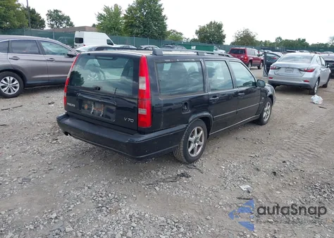 2000 Volvo V70 Se from USA, damaged, VIN YV1LW61J1Y2681057